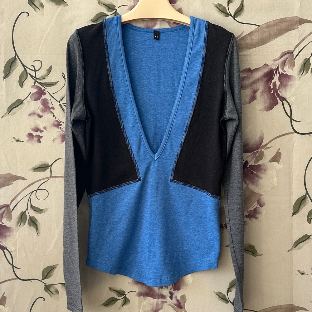 Sport tee runway sample One of a kind colorblock Heather grey Blk heather blue